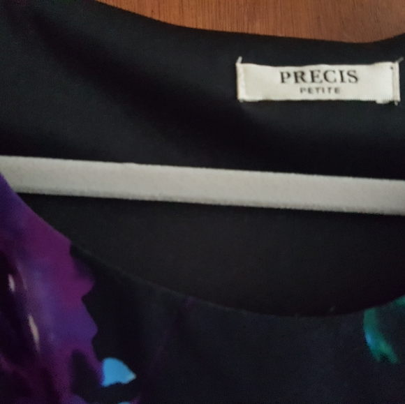 Day-time or evening dress - Picture 2 of 2